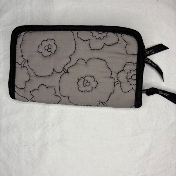 THIRTY-ONE Quilted Poppy Floral Small Wallet Zipper Folded ID Card Holder Gray - Picture 1 of 4